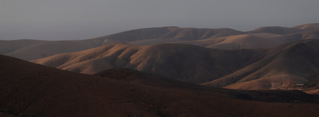 Vulkan- und Hügellandschaft in Fuertventura © Alica