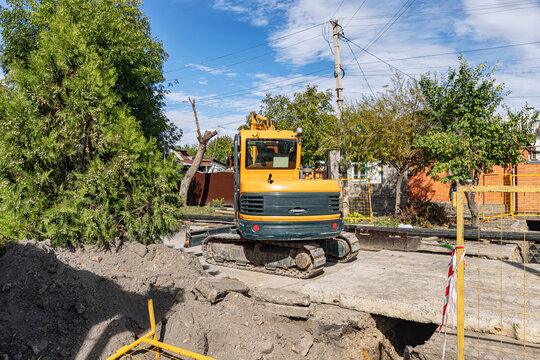 Carrying out work on laying a new gas pipeline from polymeric materials in a cottage settlement