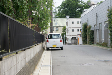 道路の左側端　駐停車