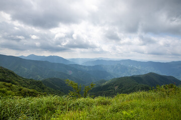 四国　カルスト台地の風景　
