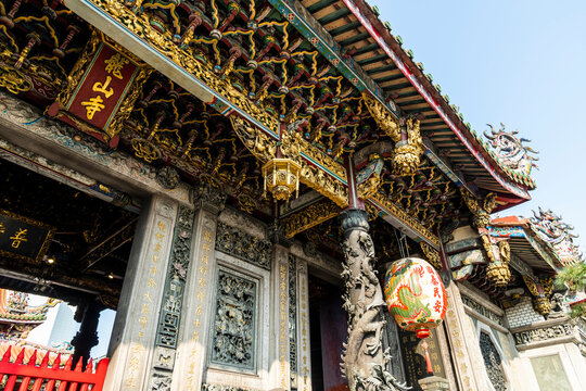 Building view of The Wanhua Longshan Temple in Taipei, Taiwan. This Taiwanese folk religion temple was built in 1738.