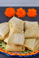 メキシコの伝統的なタマレス　死者の日のイメージで　 Traditional Mexican Tamales (Tamal) , inspired by the Day of the Dead (Día de los muertos)