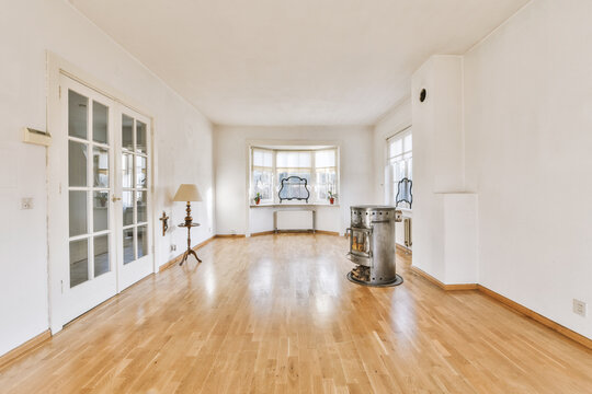 Light room with fireplace