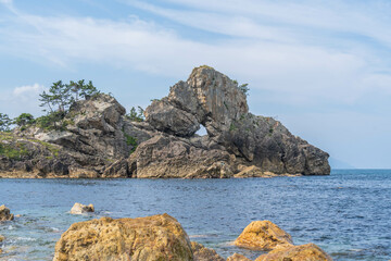 窓岩