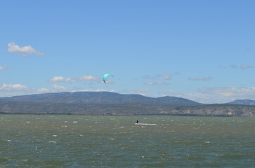 Kite surf sur la lagune de Salses-Leucate ( ( Pyrénées Orientales - Occitanie - France)