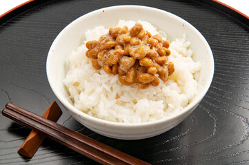 日本の伝統和食、納豆