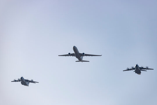 Hunt. Airplane. Military Vehicle. Spanish Air Force Rehearsing For The National Day Of October 12 Through The Streets Of The City Of Madrid. Computer Error In The USA. Washington.