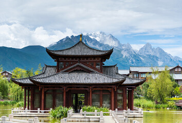 Fototapeta na wymiar Chinese style pavilion with pond