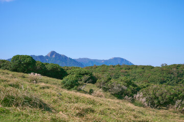 Fototapeta na wymiar 三重県　入道ヶ岳から見た鎌ヶ岳と御在所岳