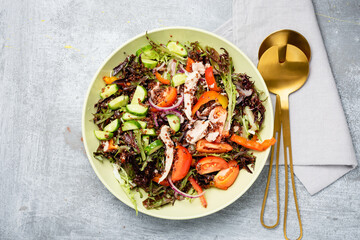 Quinoa salad with chicken and vegetables.
