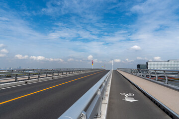東京大田区羽田と神奈川県川崎を結ぶ多摩川スカイブリッジの風景