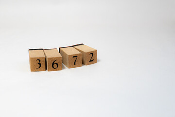 木ブロック　数字　Number　ナンバー　3672