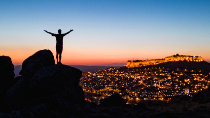 under my wings, mardin creates wonderful images with its magnificent city necklace