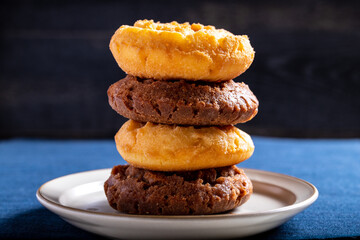 ド－ナツとコ－ヒ－カップ