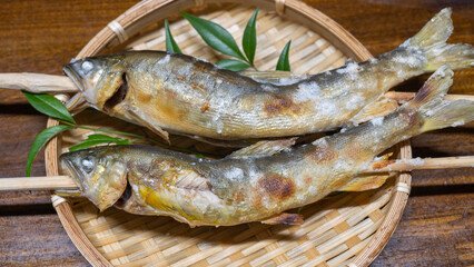 鮎の塩焼き｜日本の料理