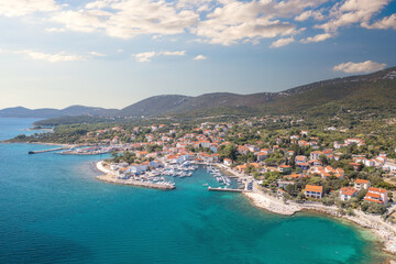 Fototapeta na wymiar Aussicht auf die Kleinstadt Nerezine auf der Insel Losinj in Kroatien