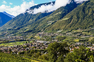 Meran, Marling, Etschtal, Dorf, Etsch, Marlinger Waalweg, Wanderweg, Meraner Land, Weinberge,...