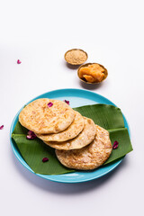 Til Gul roti for Makar Sankranti. Sweet Chapati, poli made using Sesame seeds, jaggery