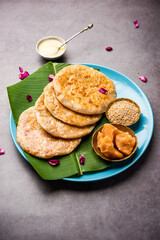 Til Gul roti for Makar Sankranti. Sweet Chapati, poli made using Sesame seeds, jaggery