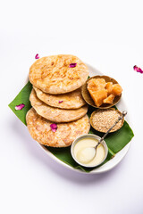 Til Gul roti for Makar Sankranti. Sweet Chapati, poli made using Sesame seeds, jaggery