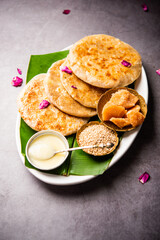 Obraz na płótnie Canvas Til Gul roti for Makar Sankranti. Sweet Chapati, poli made using Sesame seeds, jaggery