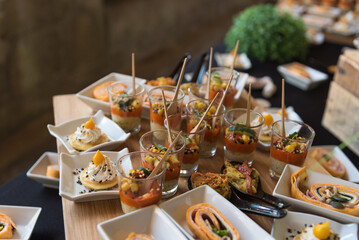 Verrines et toasts de cocktail - cuisine de traiteur