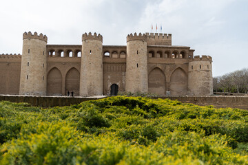 Obraz premium palacio la aljaferia en zaragoza