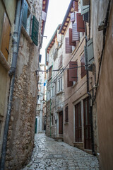 Fototapeta na wymiar old, historic buildings in the historic old town of Rijeka, narrow streets, tenement houses, stone houses