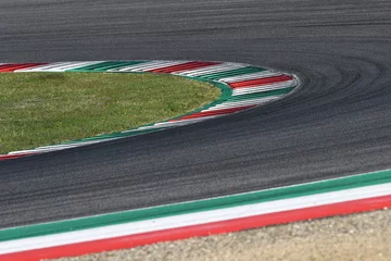  curb on a racing track © Dan74