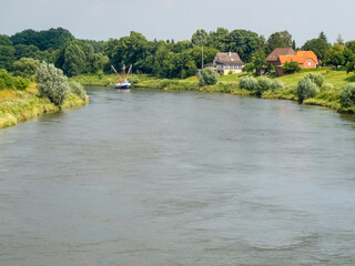 Fototapeta na wymiar Aalschokker auf der Weser bei Drakenburg im Sommer