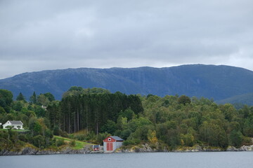 Fototapeta na wymiar fjord cruise in Bergen