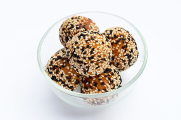 Thai dessert, Kanom Kai Hong. Sesame balls, mung bean Filling