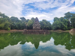 Fototapeta na wymiar Neak Pean (or Neak Poan) at Angkor, Cambodia is an artificial island with a Buddhist temple on a circular island in Jayatataka Baray