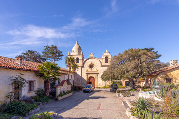 Fototapeta na wymiar Courtyard view of Mission San Carlos in Carmel