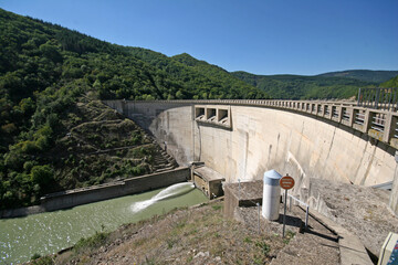 Barrage France, production électricité hydraulique barrage des monts d'Orb Hérault Occitanie mix énergétique France hydroélectricité fleuve Cévennes montagne noire Haut Languedoc  
