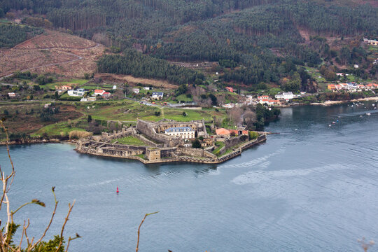 Castillo de San Felipe en la r&iacute;a de Ferrol. A Coru&ntilde;a, Galicia, Espa&ntilde;a.