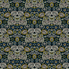 Hand drawn circle shapes seamless pattern. Decorative kaleidoscope mosaic ornament. Doodle style.
