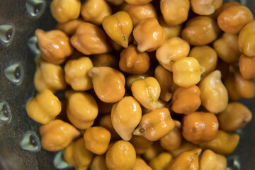 Chickpeas are rich in carbohydrates, vitamins, calcium and minerals.