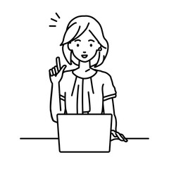 デスクで座ってPCを開いて何かひらめいたオフィスカジュアルの女性