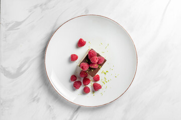 Vanilla cheesecake with raspberries