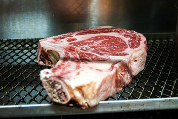 cote de boeuf crue maturé 45 jours