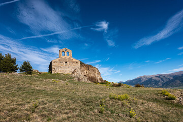 Fototapeta na wymiar castle in the mountains, Belloch