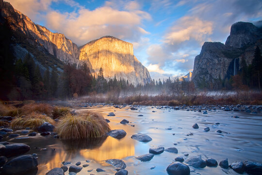 Valley View Sunset in Yosemite NP, California, USA © Jennifer Chen
