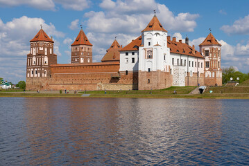 Fototapeta na wymiar View of the ancient Mir Castle on a sunny May day. Mir, Belarus