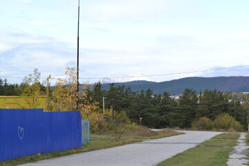 road to the mountain