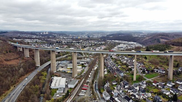 Siegtalbr&uuml;cke an der Sauerlandlinie (A45) Luftaufnahme (NRW/Deutschland)