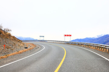 Fototapeta premium autumn highway view, freedom travel landscape