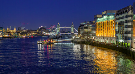 Fototapeta na wymiar View of Tower Bridge London
