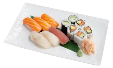 Fotobehang Assortiment de sushi maki saumon thon daurade png © kyte