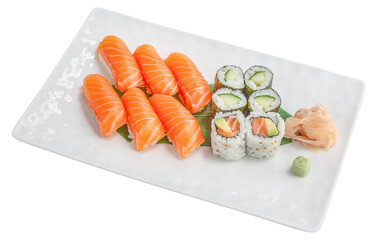 Assortiment de sushis makis (saumon) png
